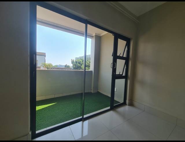 2 BEDROOM APARTMENT FOR SALE IN UMHLANGA RIDGE